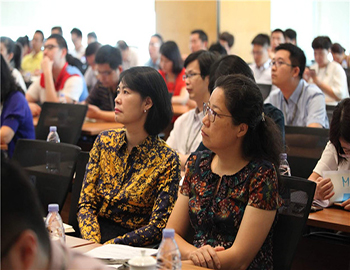 喜迎十九大 不忘初心跟党走 ——建发房产党委组织收看十九大开幕式